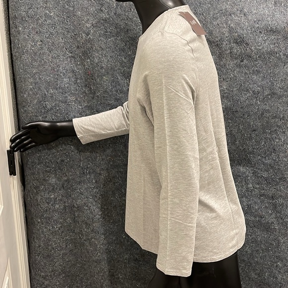 NEW Pure J Jill WOMENS LARGE PETITE Gray Stretch Long-Sleeve Shirttail Tee Shirt - Picture 3 of 16